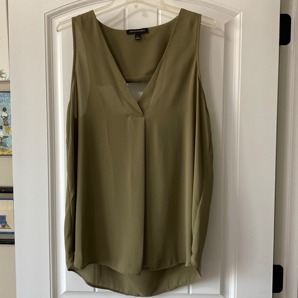 Banana Republic Olive Green Sleeveless V-Neck Blouse